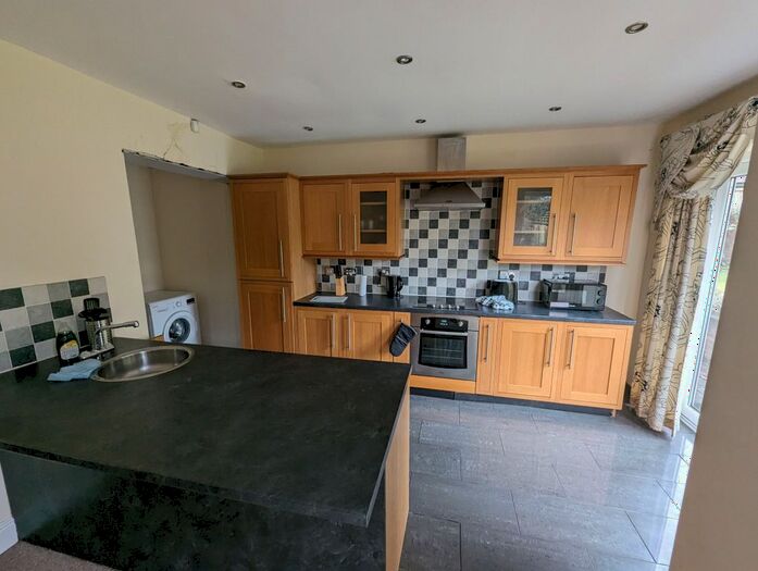 3 Bedroom Bungalow To Rent In Quarry Street, Woolton, Liverpool, L25