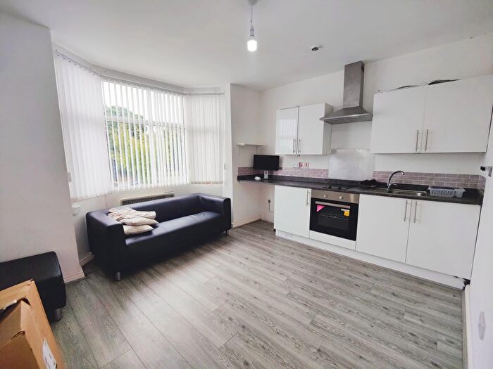 1 Bedroom Flat To Rent In Stratford Road, Hall Green, Birmingham, B28