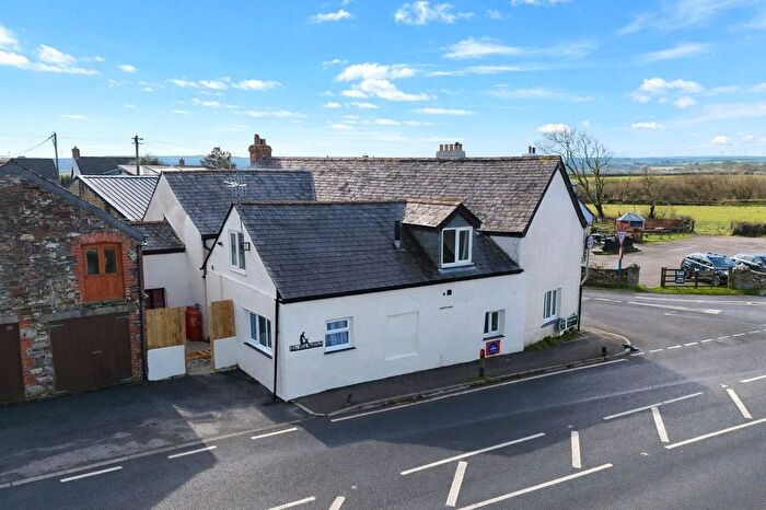 1 Bedroom Semi Detached House For Sale In Wainhouse Corner, Bude, EX23