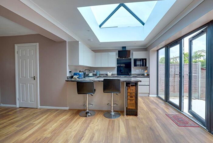 4 Bedroom Detached House For Sale In Kidmore Road, Caversham Heights, RG4