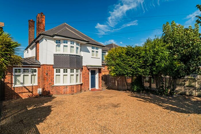 4 Bedroom Detached House For Sale In Upwood Road, London, SE12