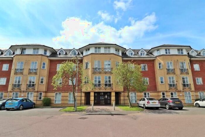 1 Bedroom Flat To Rent In Cheltenham Court, St.Albans, AL1