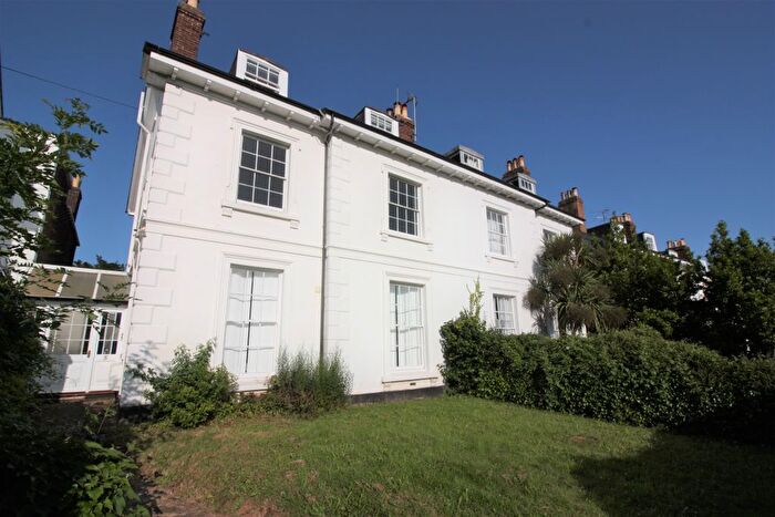 2 Bedroom Flat To Rent In Elm Grove Road, Exeter, EX4