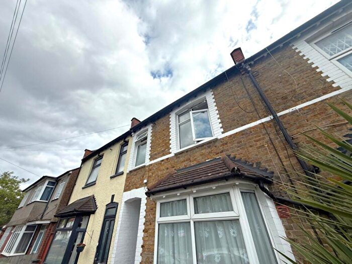 1 Bedroom Flat To Rent In Peel Road, HA3