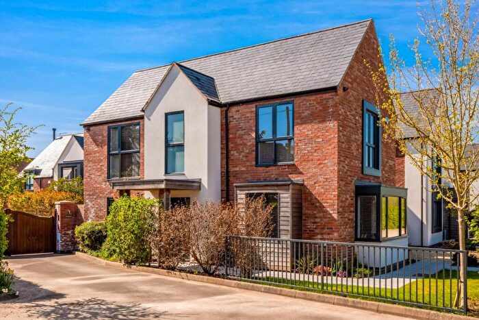 3 Bedroom Detached House For Sale In Bridge Court, Broom, Alcester, B50