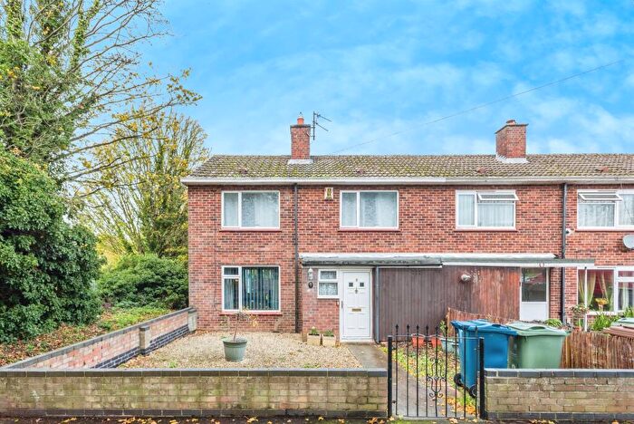 3 Bedroom End Of Terrace House For Sale In Skylark Place, Oxford, OX4