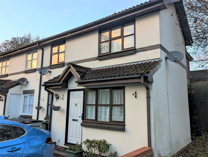 1 Bedroom Semi-Detached House To Rent In Wordsworth Mead, Redhill, RH1