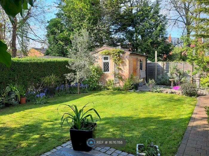 3 Bedroom Maisonette To Rent In Harrow On The Hill, Harrow On The Hill, HA1