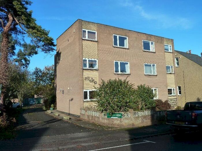 1 Bedroom Flat To Rent In Cravells Road, Harpenden, AL5