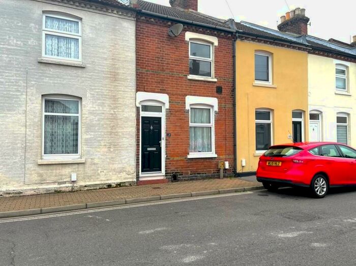 2 Bedroom Terraced House To Rent In Avenue Road, Gosport, PO12