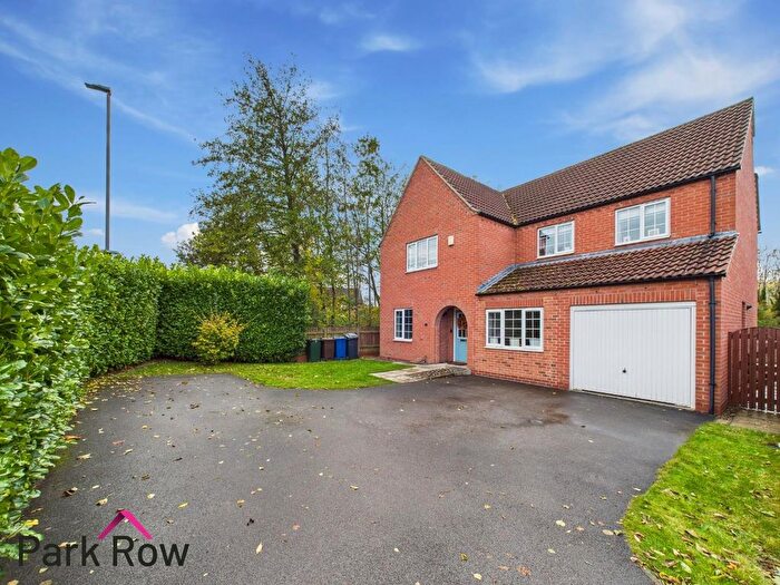 4 Bedroom Detached House For Sale In Moorland Way, Sherburn In Elmet, Leeds, LS25