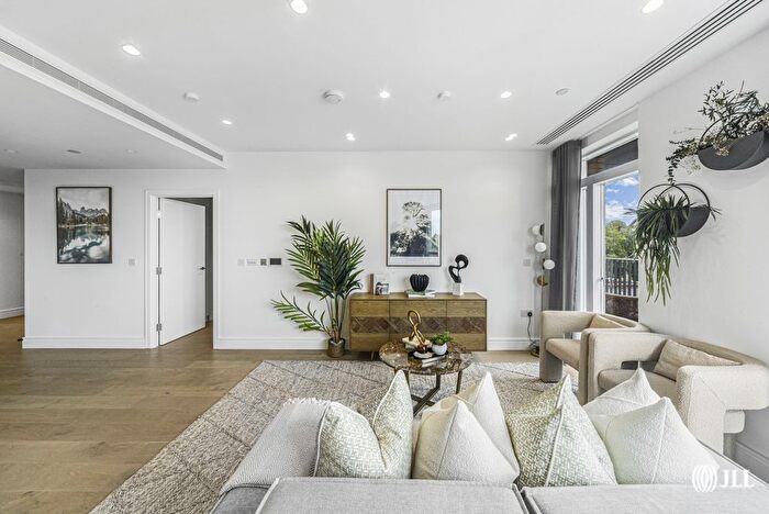 1 Bedroom Flat To Rent In Essex Place, London, W4