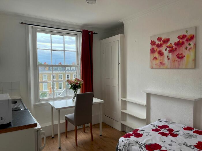 Studio To Rent In Oakley Street, London, SW3
