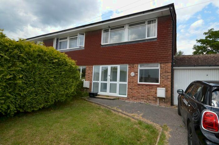 3 Bedroom Property To Rent In Windsor Place, Crowborough, TN6