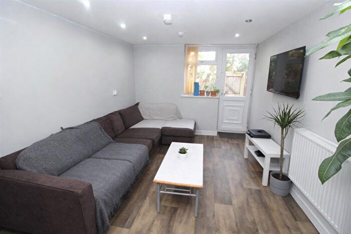4 Bedroom House To Rent In Merthyr Street, Cathays, Cardiff, CF24