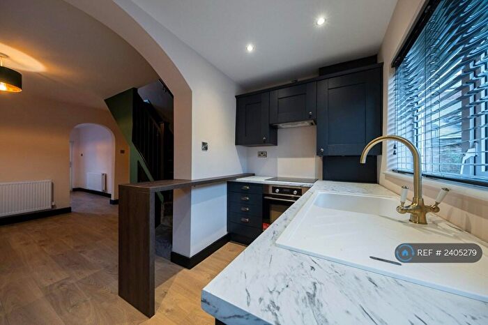 3 Bedroom Terraced House To Rent In Pitt Street, Macclesfield, SK11