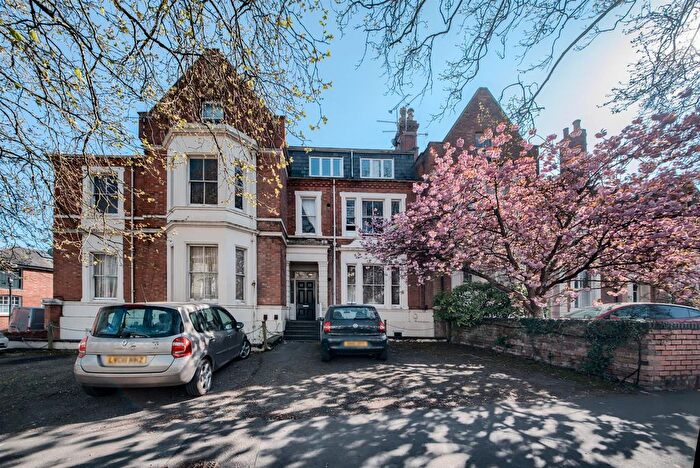 2 Bedroom Flat To Rent In Warwick Place, Leamington Spa, CV32