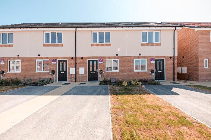 2 Bedroom Terraced House For Sale In Hopkinson Way, Scartho Top, Grimsby, DN33