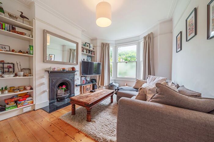 3 Bedroom Detached House To Rent In Astonville Street, Southfields, London, SW18