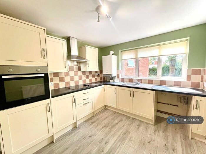 2 Bedroom Flat To Rent In Farr Drive, Coventry, CV4