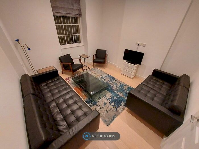 2 Bedroom Flat To Rent In Gloucester Place, London, W1U