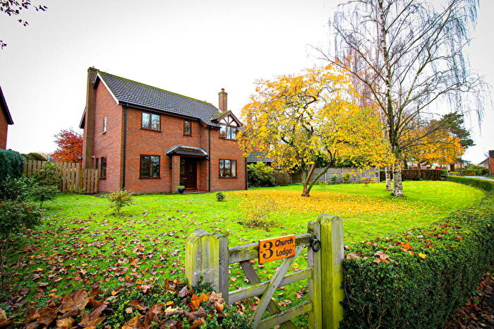 4 Bedroom Detached House For Sale In Normanby Road, Stow, Lincoln, LN1