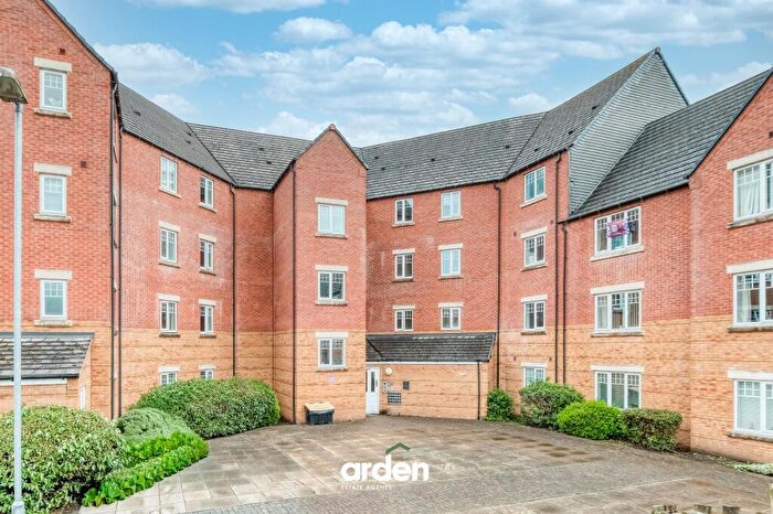 2 Bedroom Flat For Sale In Hedgerow Close, Redditch, B98