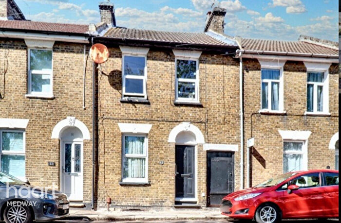 2 Bedroom Terraced House For Sale In Glanville Road, Rochester, ME2