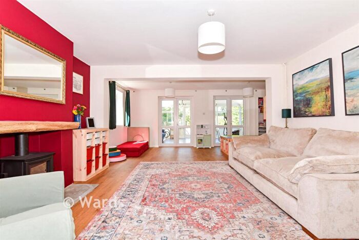 3 Bedroom Detached House For Sale In Hermitage Lane, Aylesford, Kent, ME20