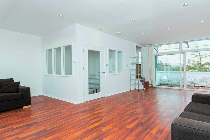 3 Bedroom Flat To Rent In Stratford Villas, Camden Square, NW1