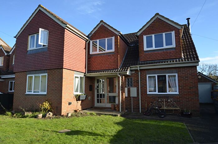 5 Bedroom Detached House To Rent In Dolphin Court North, Staines, TW18