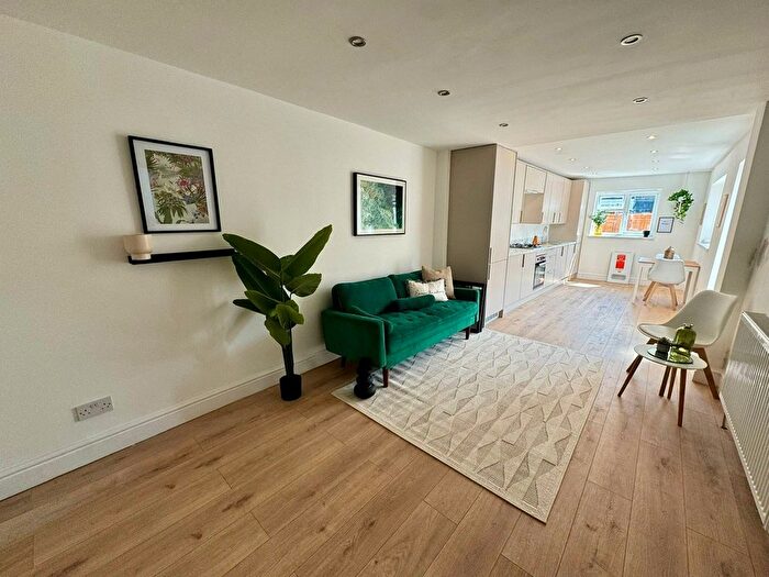 5 Bedroom Terraced House To Rent In London, E7