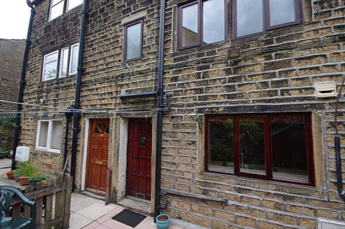 1 Bedroom Terraced House To Rent In Oldham Road, Ripponden, HX6
