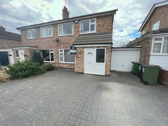 3 Bedroom Semi-Detached House To Rent In Windrush Drive, Oadby, LE2