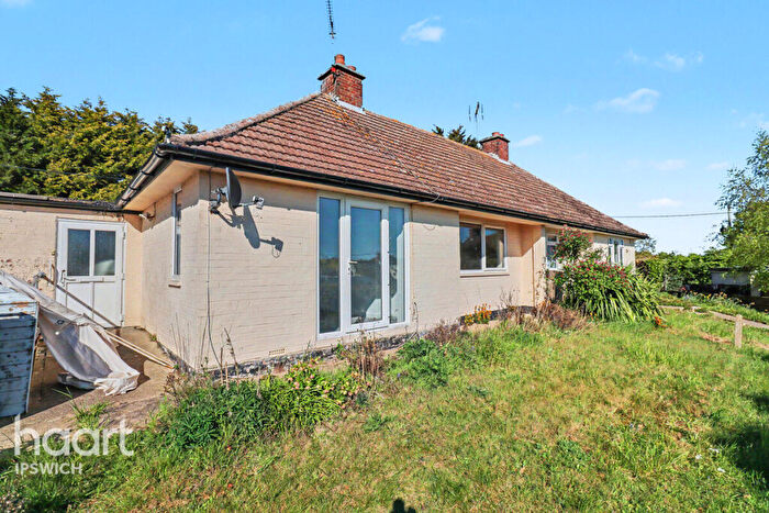 2 Bedroom Semi-Detached Bungalow For Sale In South View, Woodbridge, IP13