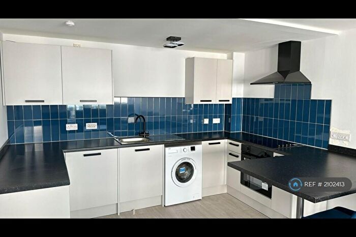 2 Bedroom Flat To Rent In Wallace Street, Glasgow, G5