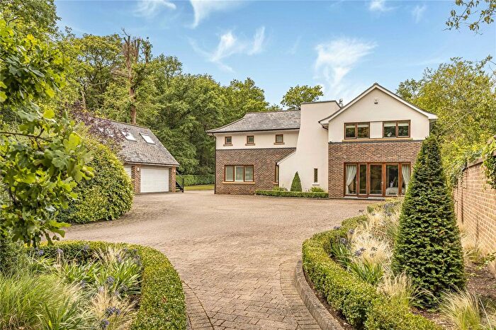 5 Bedroom Detached House For Sale In Park Street Lane, Park Street, St. Albans, Hertfordshire, AL2