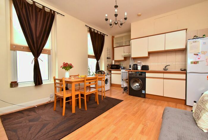 1 Bedroom Flat To Rent In Norwood Road, London, SE27