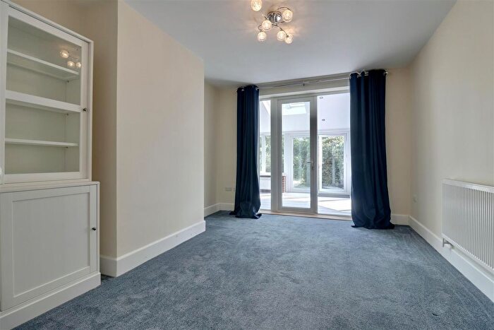 2 Bedroom Bungalow For Sale In South Road, Drayton, Portsmouth, PO6