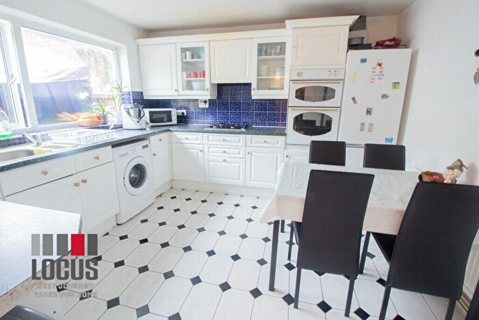 4 Bedroom Terraced House To Rent In Wyldfield Gardens, Edmonton, N9