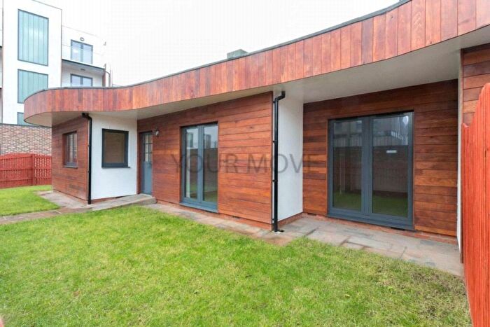 2 Bedroom Semi Detached House To Rent In Lea Bridge Road, Leyton, London, E10