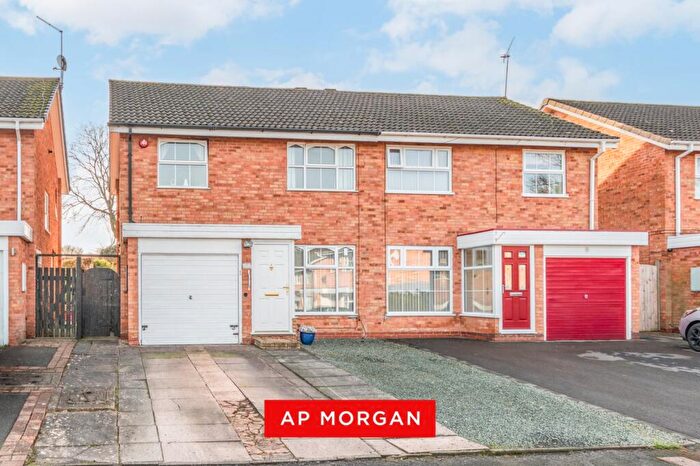 3 Bedroom Semi Detached House For Sale In Edgmond Close, Winyates West, Redditch, B98