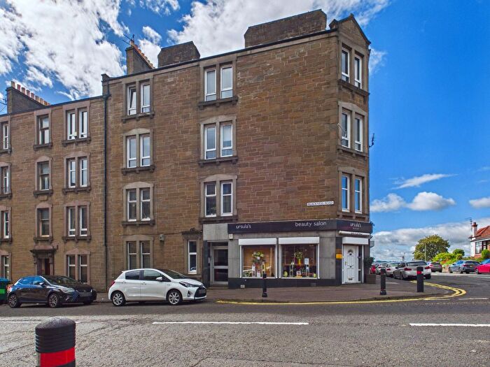 2 Bedroom Flat To Rent In Blackness Road, West End, Dundee, DD2