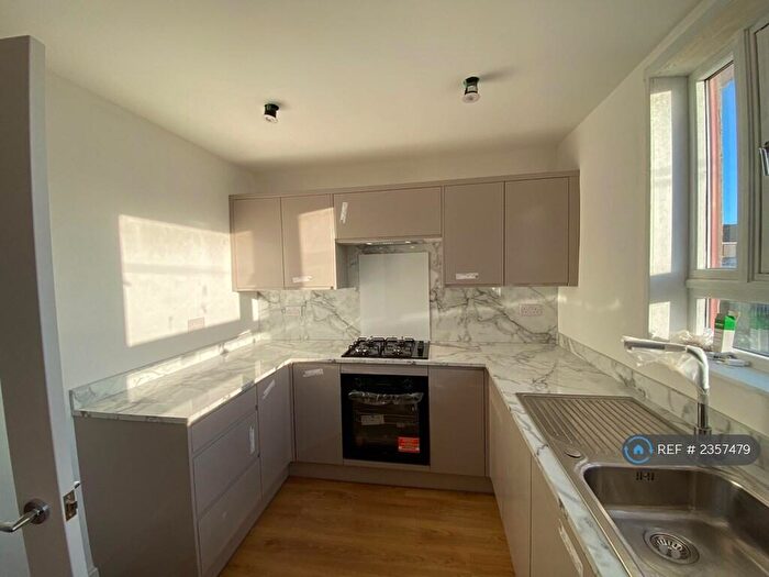 2 Bedroom Flat To Rent In Dunfermline, Dunfermline, KY11