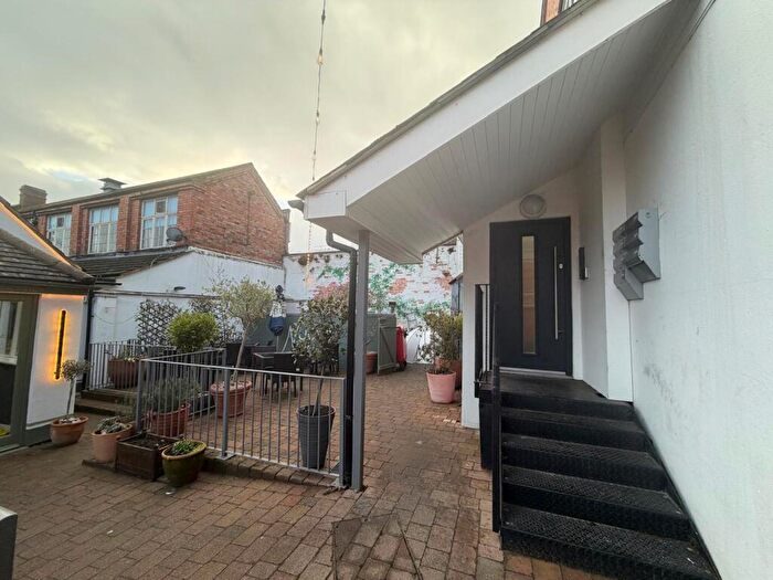 2 Bedroom Flat To Rent In Abington Street, Northampton, NN1