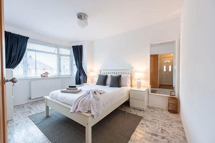 2 Bedroom Semi-Detached House For Sale In Gainsford Road, Southampton, SO19