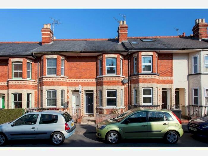 2 Bedroom Terraced House To Rent In Swainstone Road, Reading, RG2