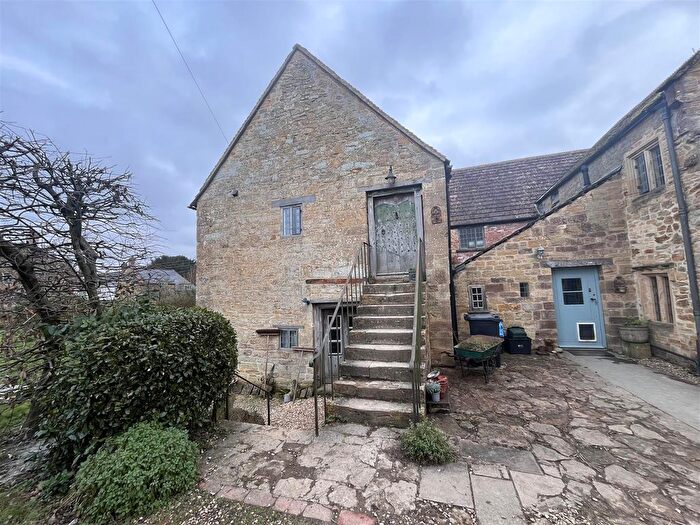 2 Bedroom Flat To Rent In Hurst, Martock, TA12