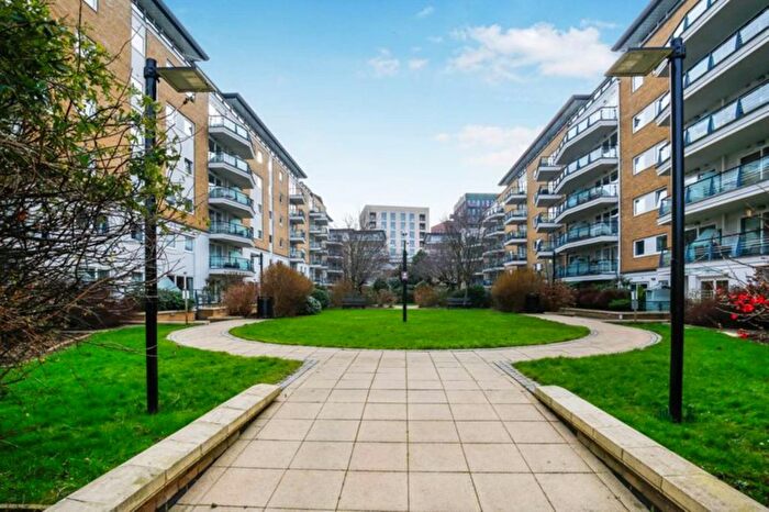 2 Bedroom Flat To Rent In Anchor House, Wandsworth, SW18