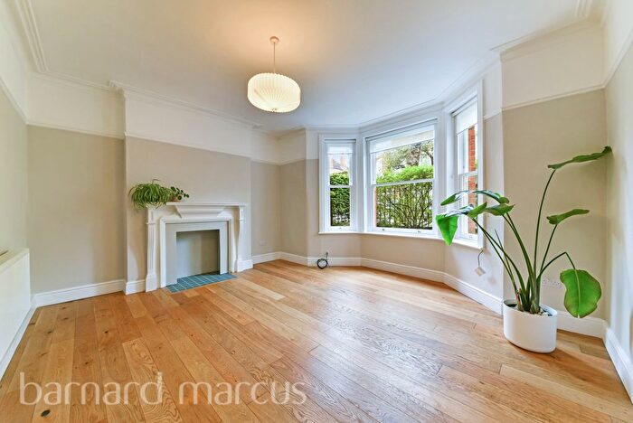 3 Bedroom Flat To Rent In Flanders Road, London, W4